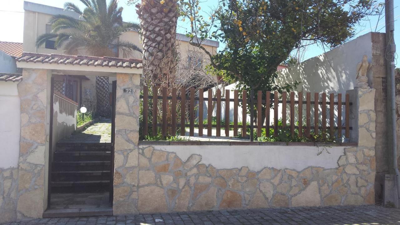 Appartamento Casa Michele Pau Esterno foto