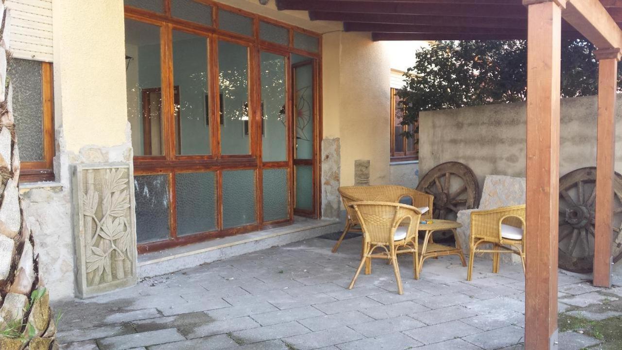 Appartamento Casa Michele Pau Esterno foto