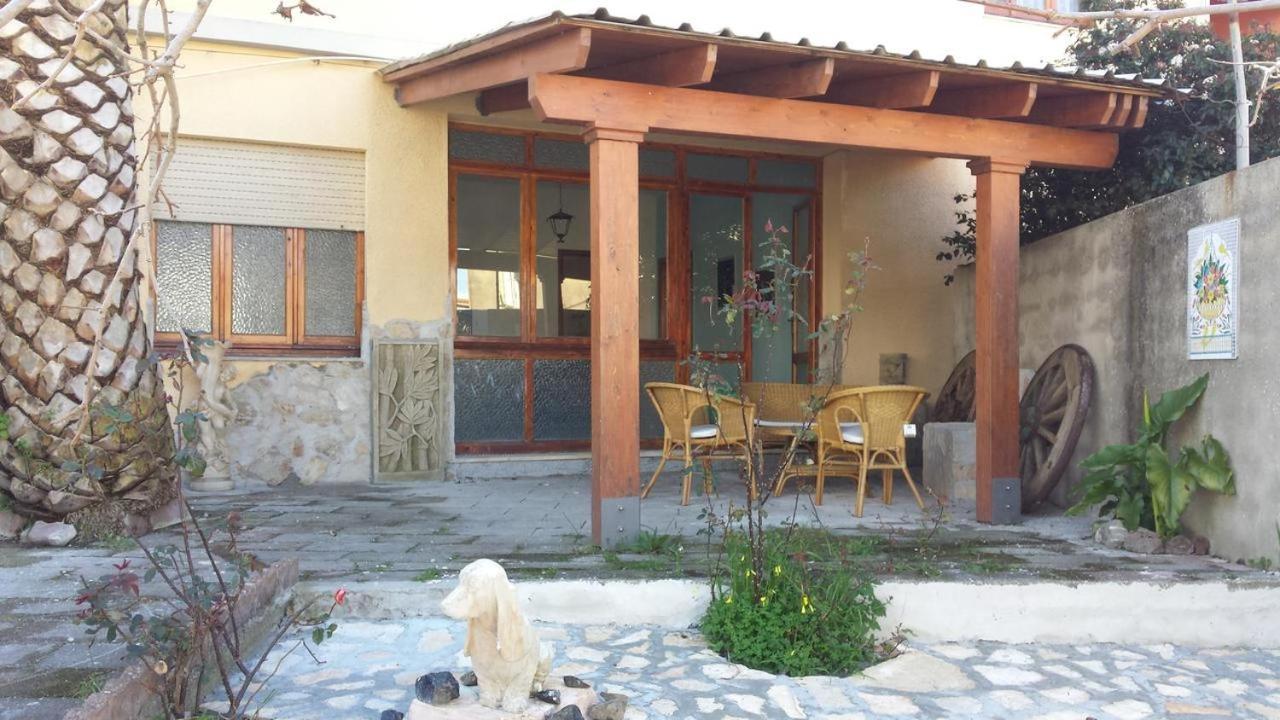 Appartamento Casa Michele Pau Esterno foto